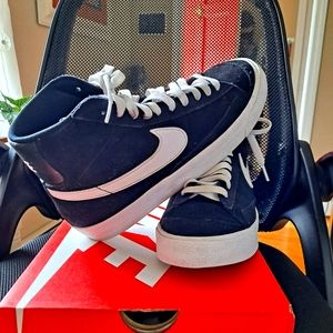 Nike blazer mid suede 6y